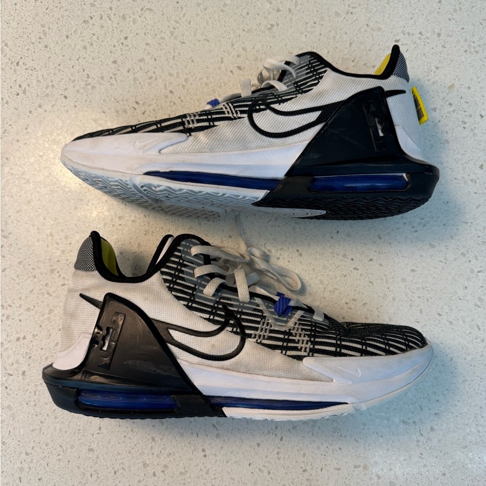 Nike Men's Basketball Shoe LeBron Witness 6 'White Persian Violet' Size 10 - Picture 3 of 9